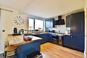 Photo 17- click for photo gallery